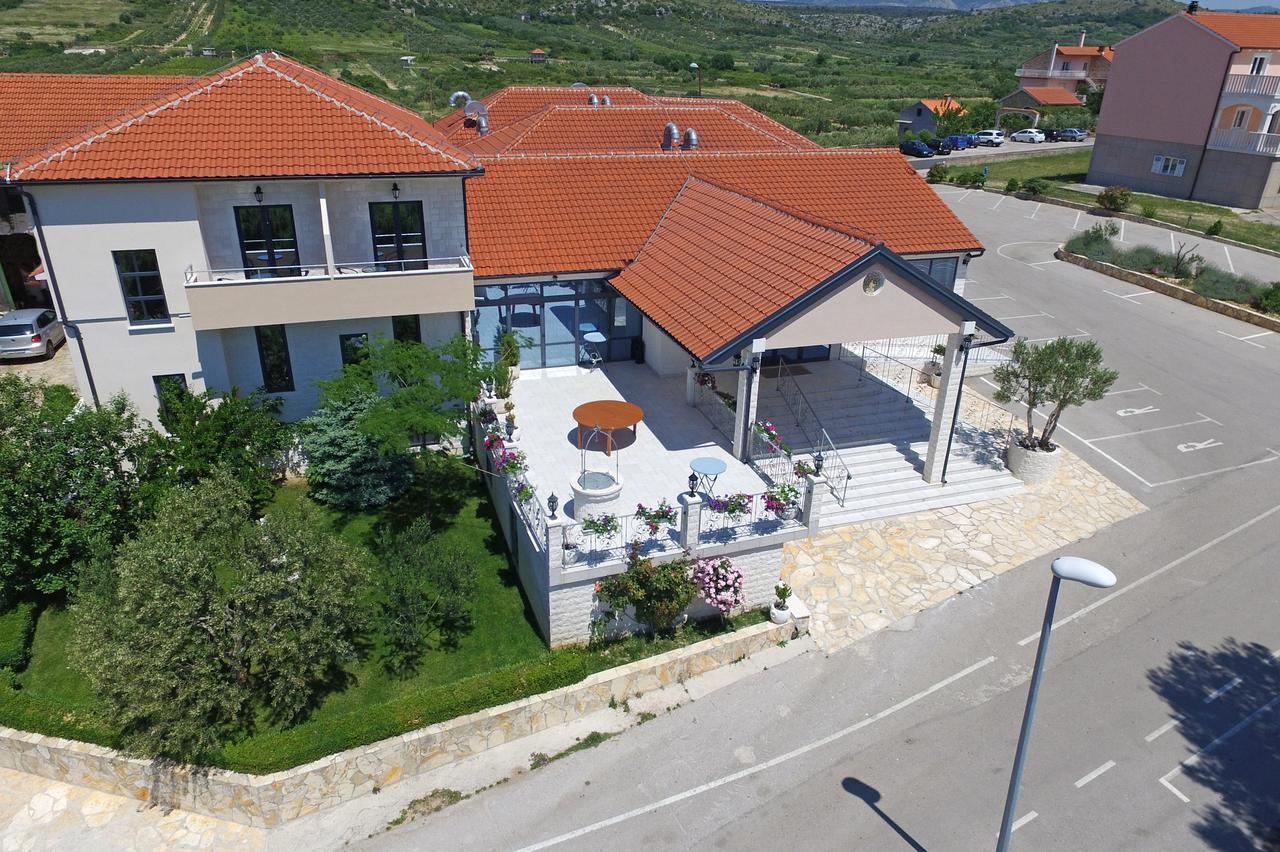 B&B Ave Maria Vrpolje 外观 照片